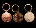 Bitcoin Produkte wie Schlüsselanhänger Bitcoin Münzen Bitcoin Halsketten